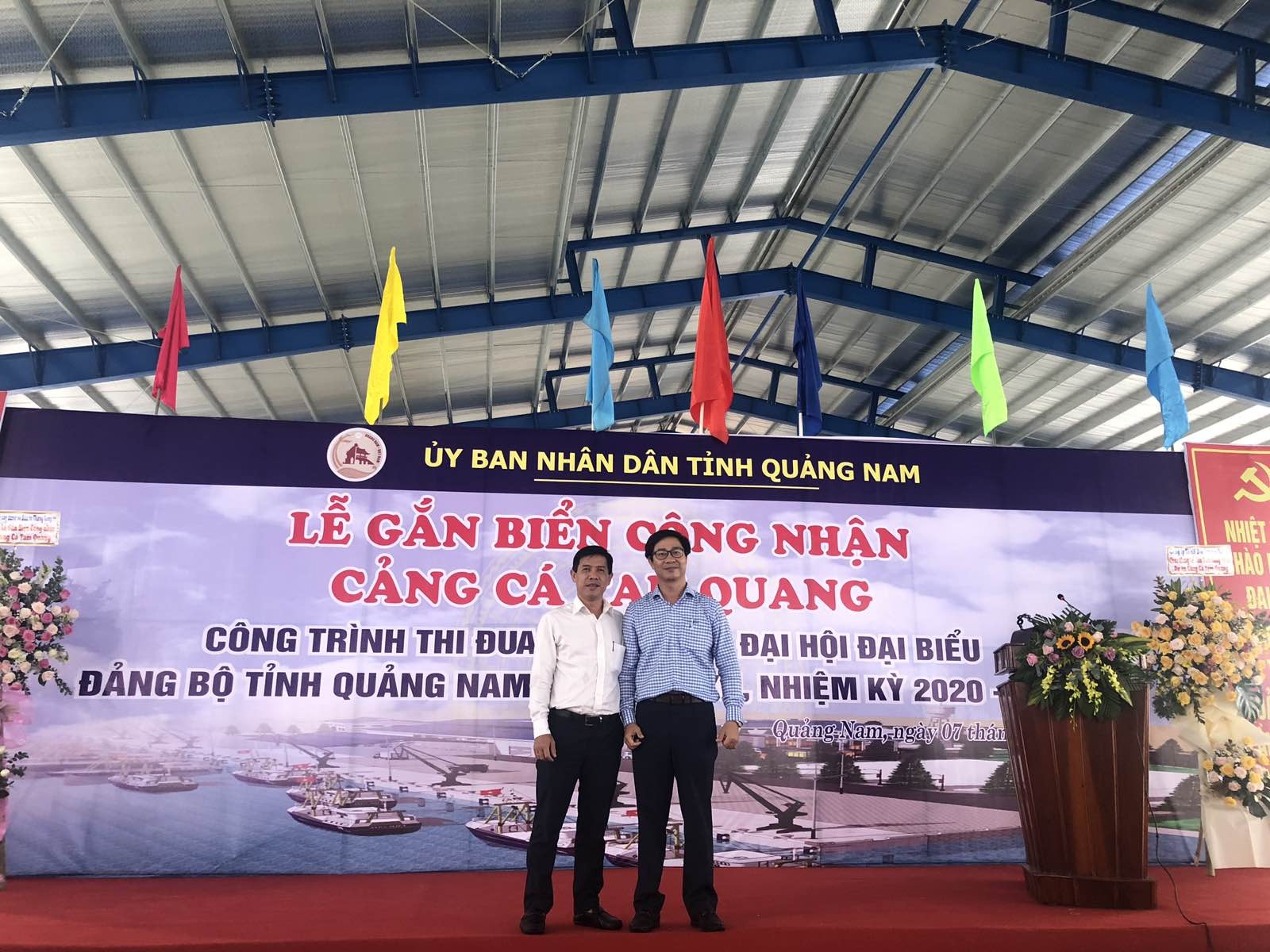 Lễ gắn biển công nhận cảng cá Tam Quang